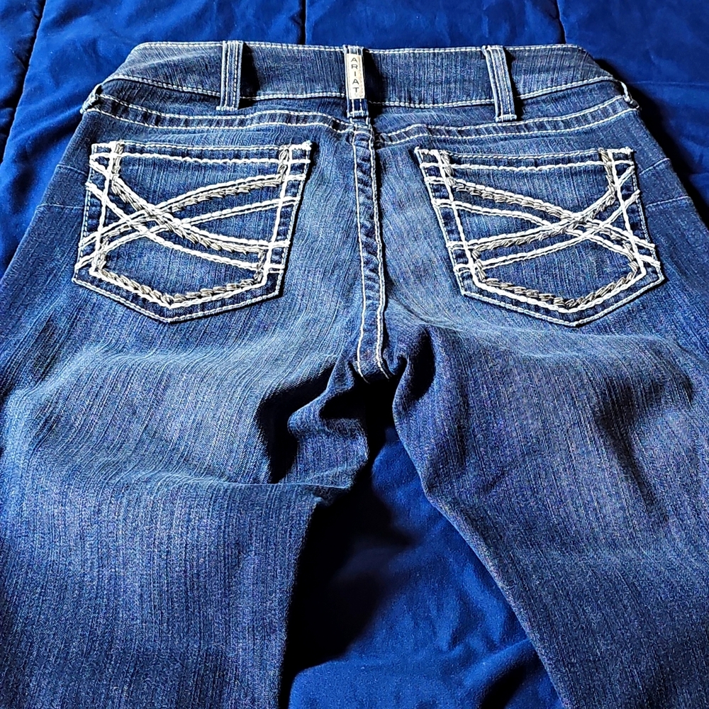 Ariat Indigo Bootcut Jeans with White Contrast Stitching - Picture 7 of 16